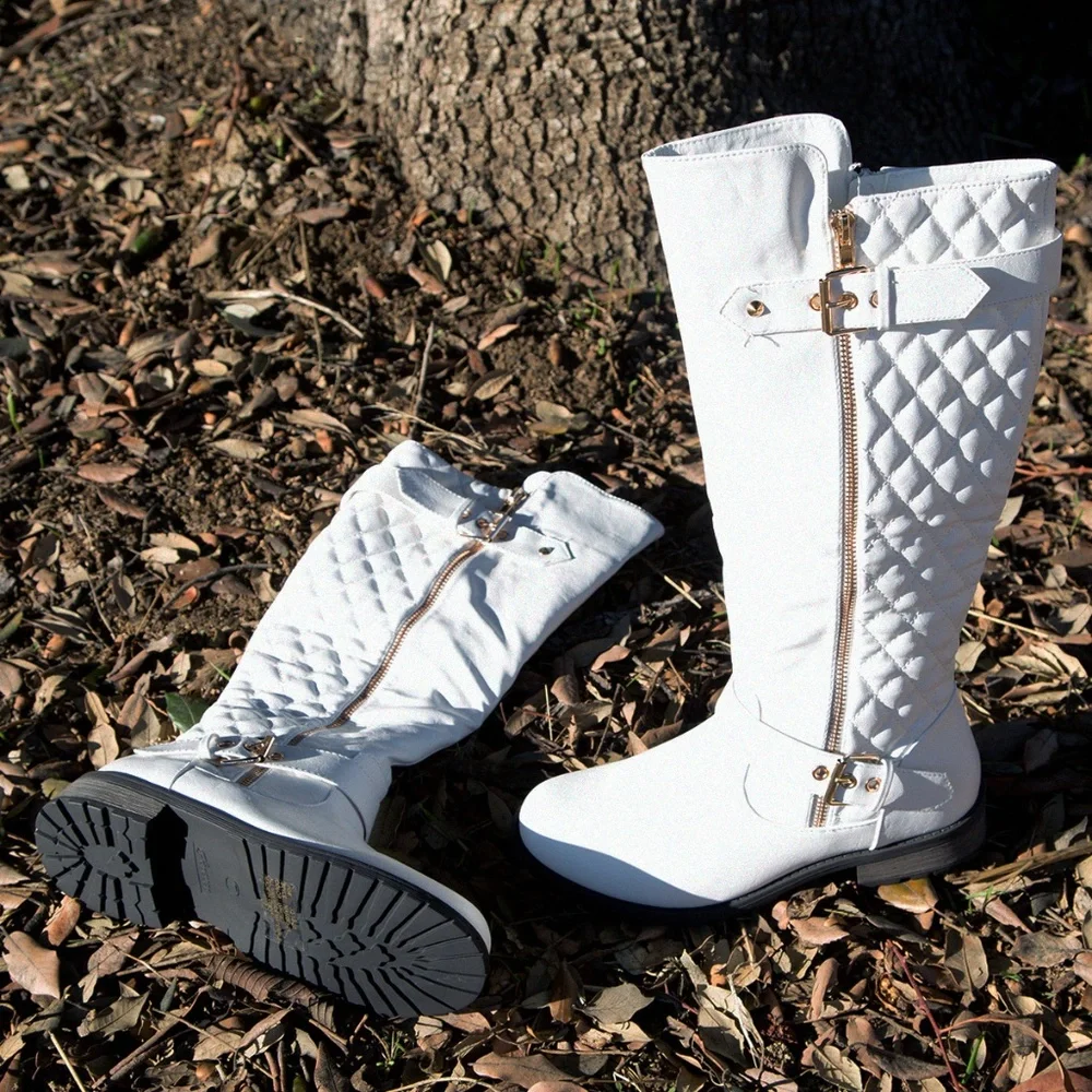 NEW🔥 White Quilted Knee High Riding Boot Buckle Strap - Picture 2 of 5